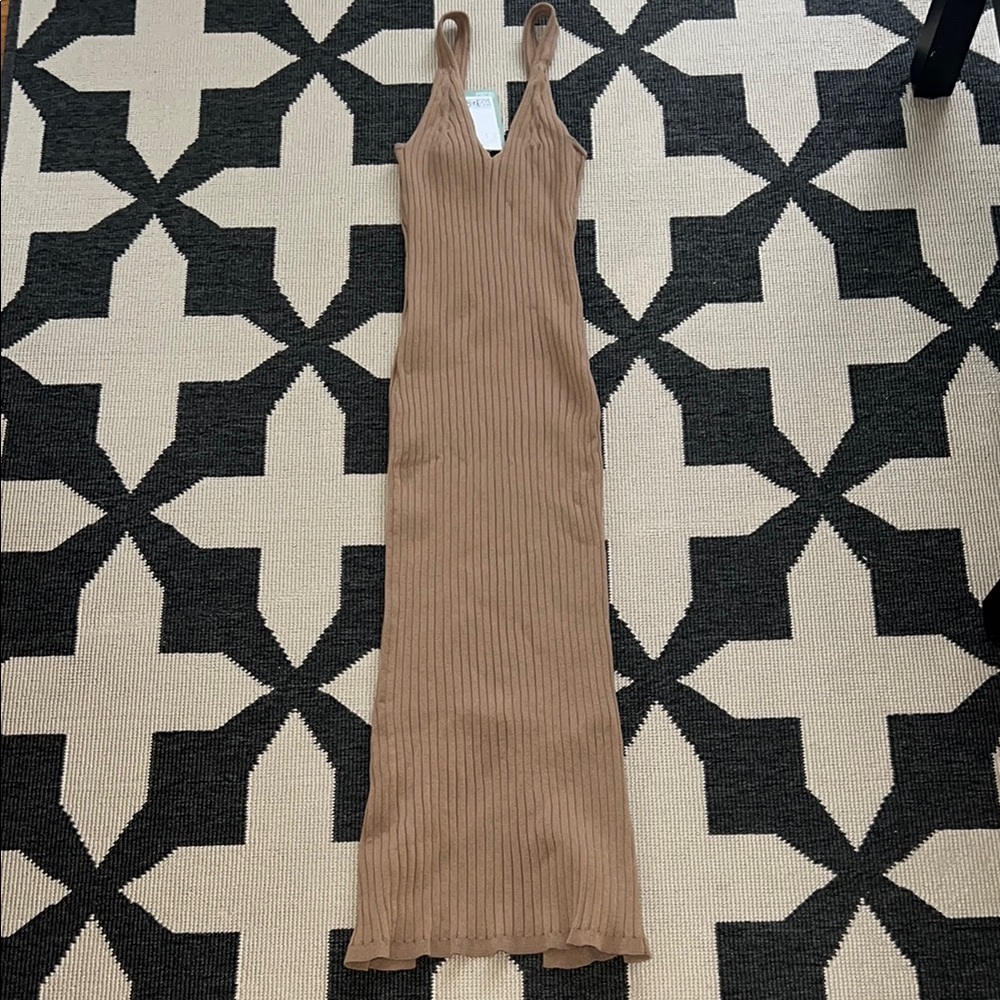H&M Brown Tan Ribbed Knit Midi Dress